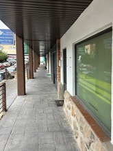 Retail in Torrelodones, Madrid for lease Interior Photo- Image 2 of 8