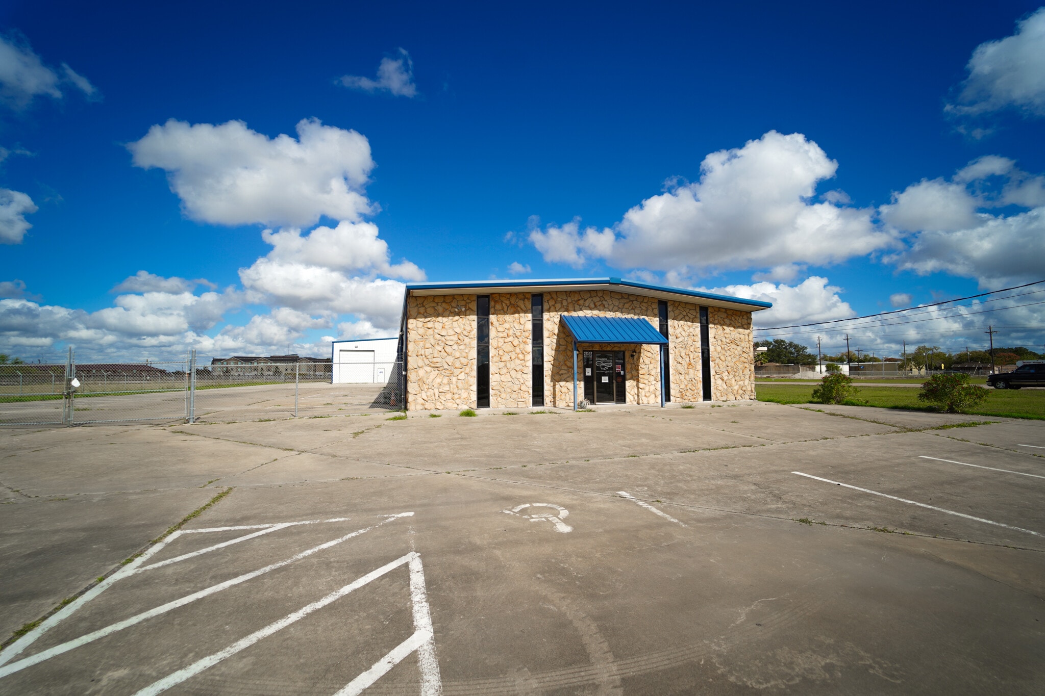 2702 E Rio Grande St, Victoria, TX 77901