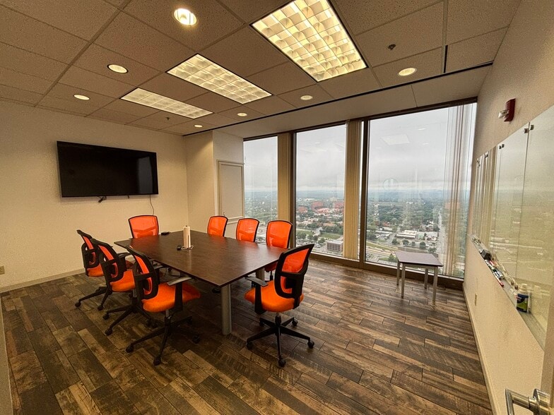 425 W Capitol Ave, Little Rock, AR for lease - Interior Photo - Image 3 of 5