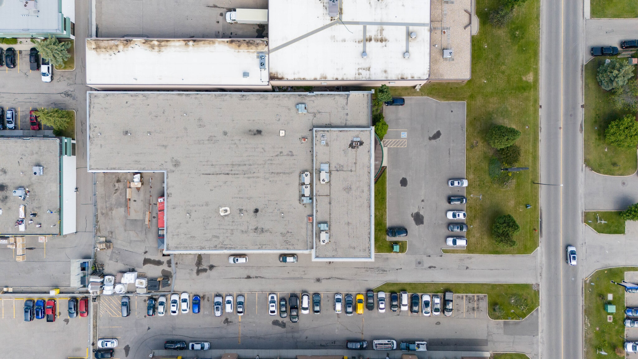 3605 32nd St NE, Calgary, AB for sale Building Photo- Image 1 of 1