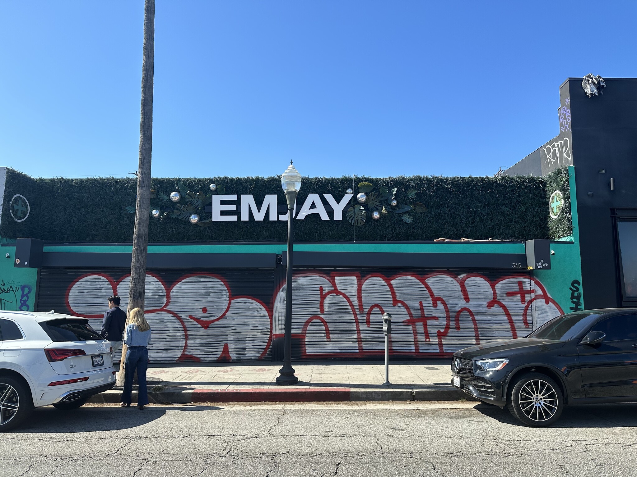 345 N Fairfax Ave, Los Angeles, CA for lease Building Photo- Image 1 of 1