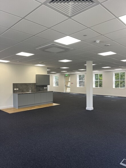 Portsmouth Rd, Send for lease - Building Photo - Image 3 of 4