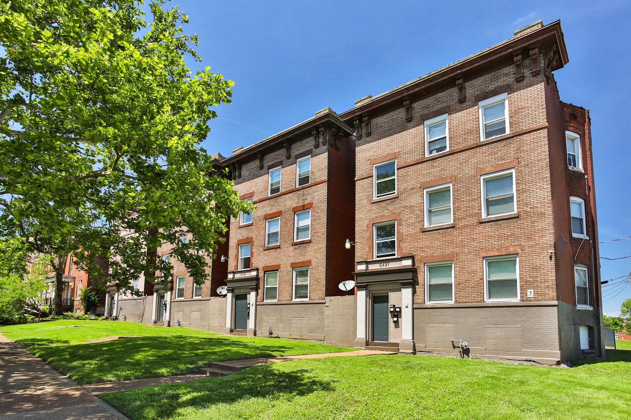 5437-5445 Page Blvd, Saint Louis, MO for sale Building Photo- Image 1 of 16