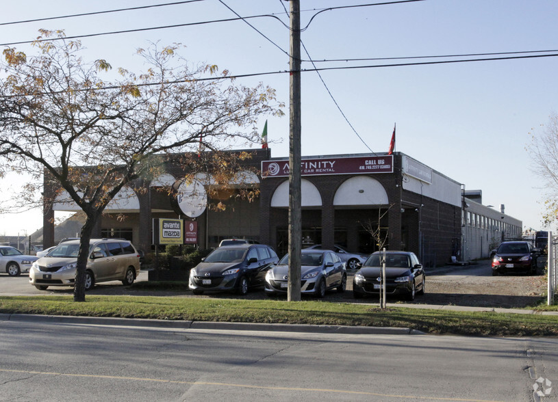 141 Toryork Dr, Toronto, ON for lease - Building Photo - Image 2 of 2