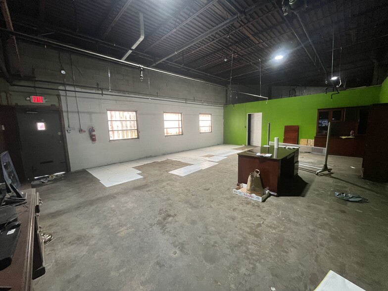 3325 N 9th St, Philadelphia, PA for lease - Interior Photo - Image 2 of 8