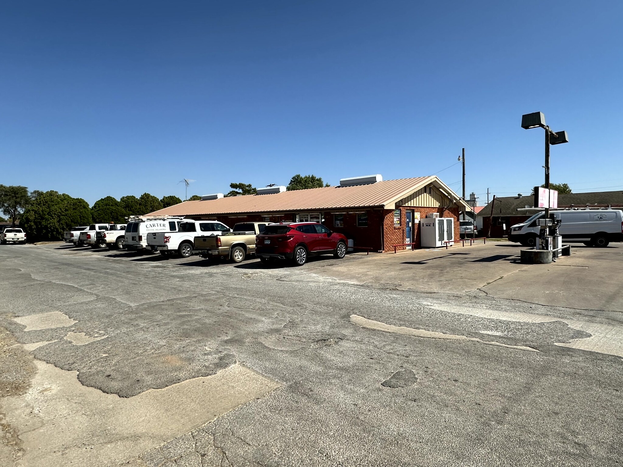 812 Oklahoma ave, Okeene, OK for sale Primary Photo- Image 1 of 30