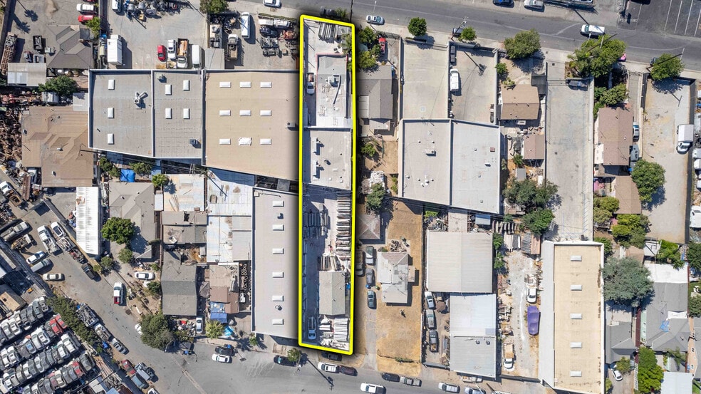 Sun Valley Two Neighboring Parcels portfolio of 2 properties for sale on LoopNet.com - Building Photo - Image 1 of 64