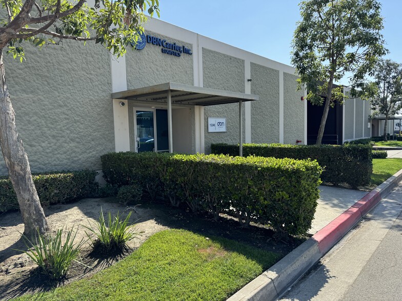 15245-15247 Texaco Ave, Paramount, CA for lease - Building Photo - Image 1 of 7