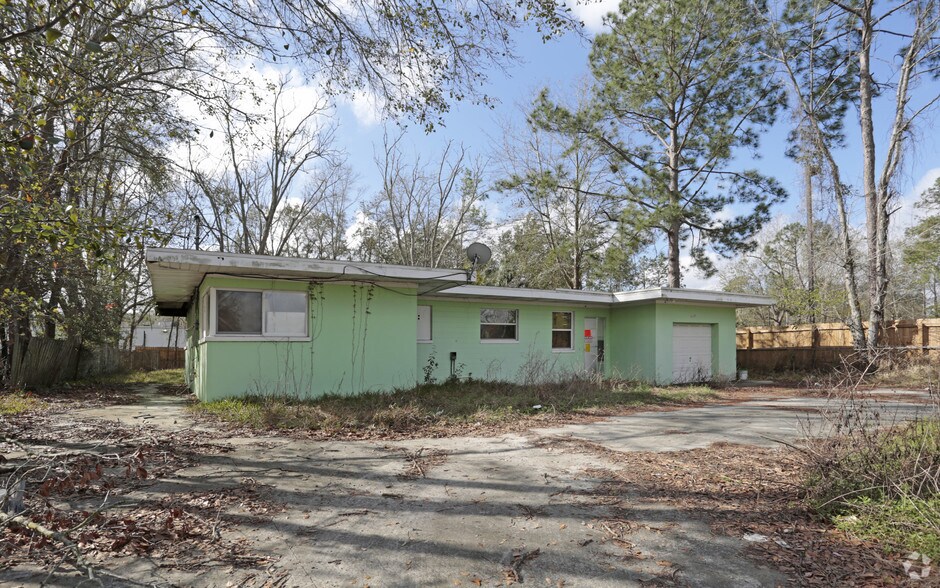 6346 Collins Rd, Jacksonville, FL 32244