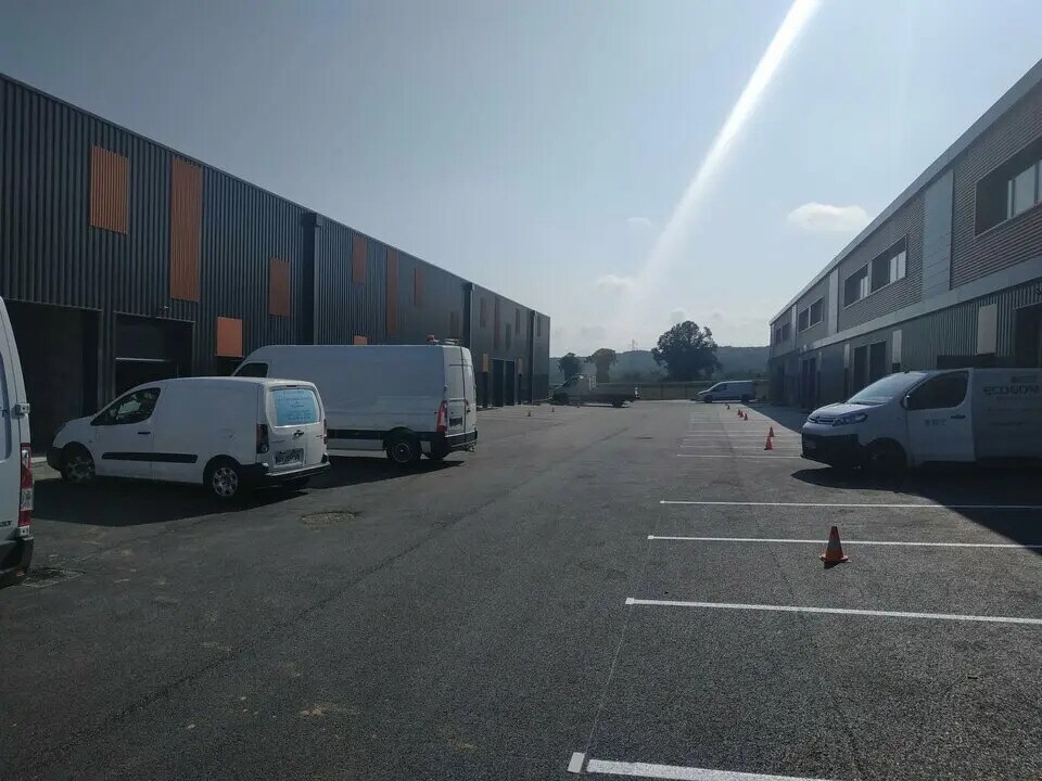 Flex in Vaulx-Milieu for sale Building Photo- Image 1 of 8