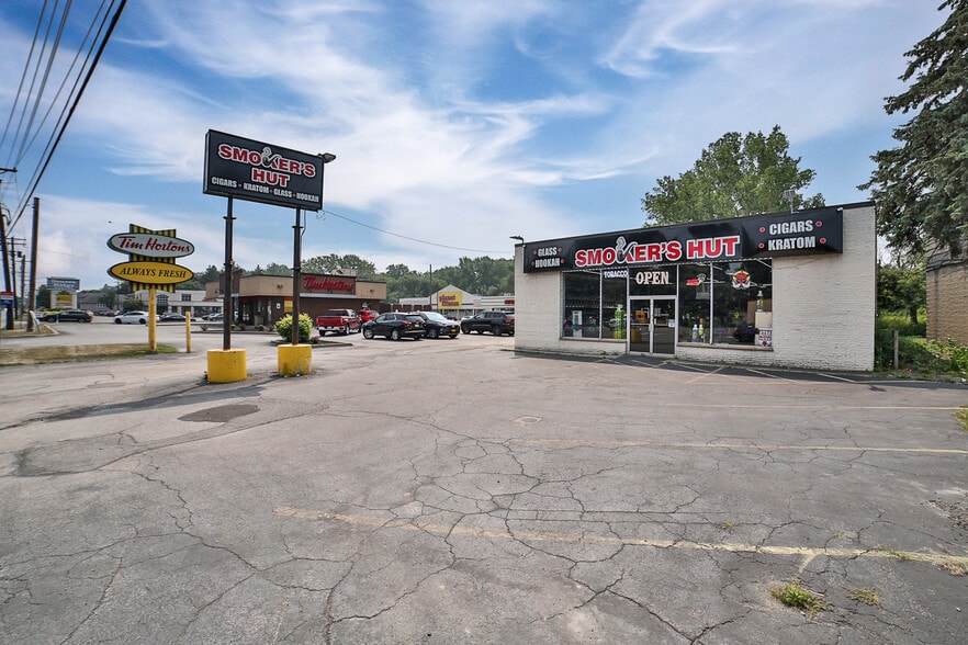 3001 Ridge Rd, Buffalo, NY for sale - Building Photo - Image 1 of 18