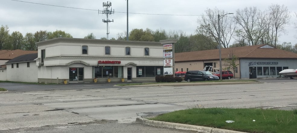 7675 Highland Rd, Waterford, MI for sale - Building Photo - Image 2 of 20