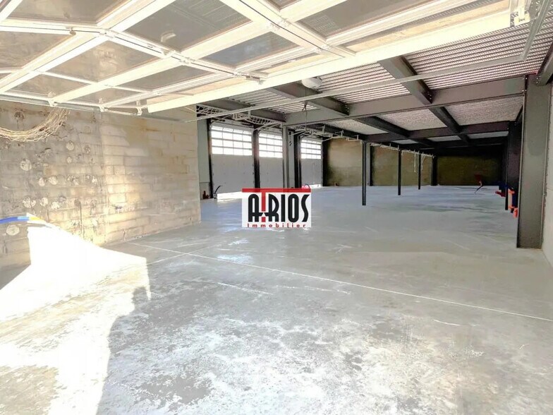 Industrial in LA MOUTONNE for lease - Building Photo - Image 3 of 9