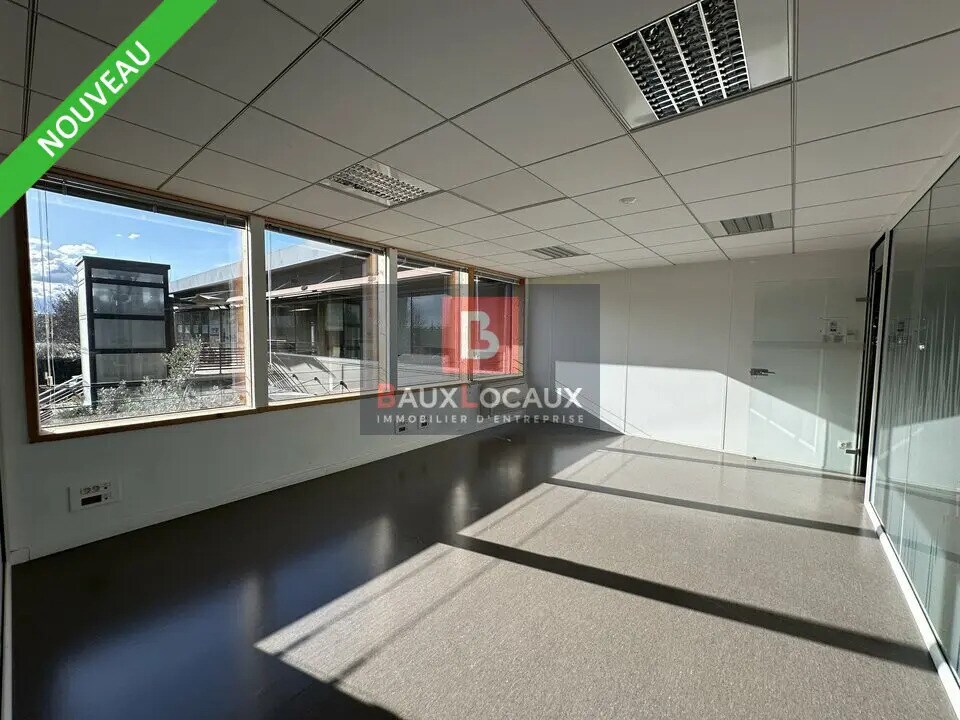 Office in Avignon for lease Interior Photo- Image 1 of 9