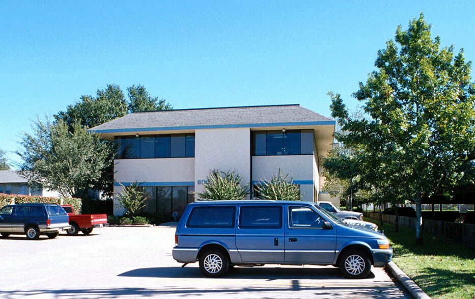 800 Tully Rd, Houston, TX for sale Primary Photo- Image 1 of 1