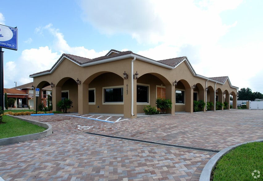6143 S Orange Blossom Trl, Orlando, FL for sale - Primary Photo - Image 1 of 31