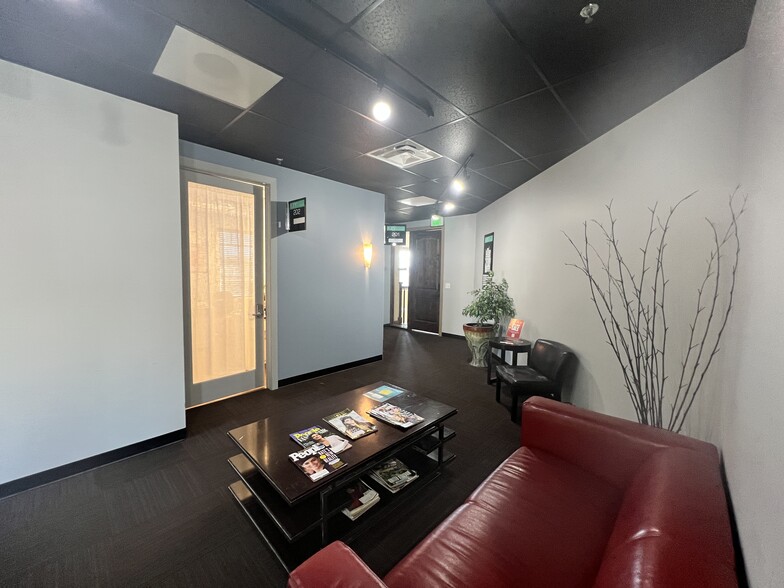 623 E Fort Union Blvd, Midvale, UT for sale - Interior Photo - Image 2 of 31