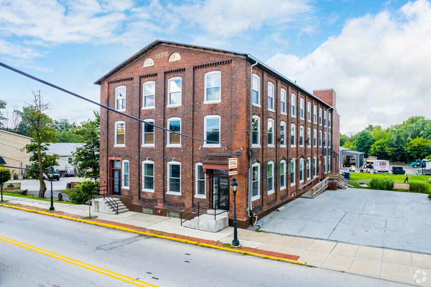 20 E Bridge St, Spring City, PA for lease - Building Photo - Image 2 of 4