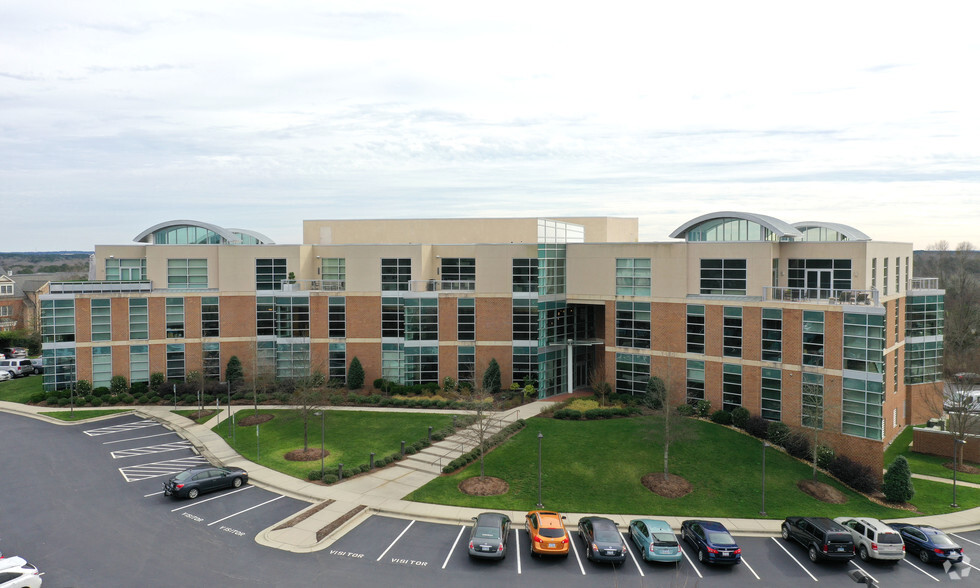 301 W Barbee Chapel Rd, Chapel Hill, NC for lease - Aerial - Image 2 of 4