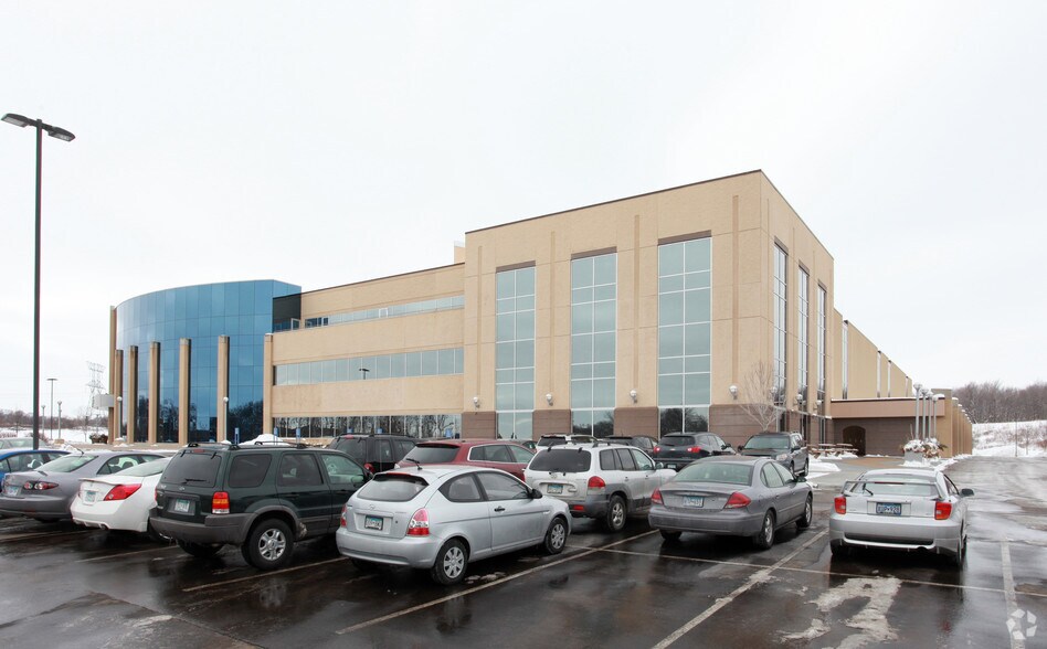 6701 Evenstad Dr N, Maple Grove, MN for sale - Building Photo - Image 1 of 1