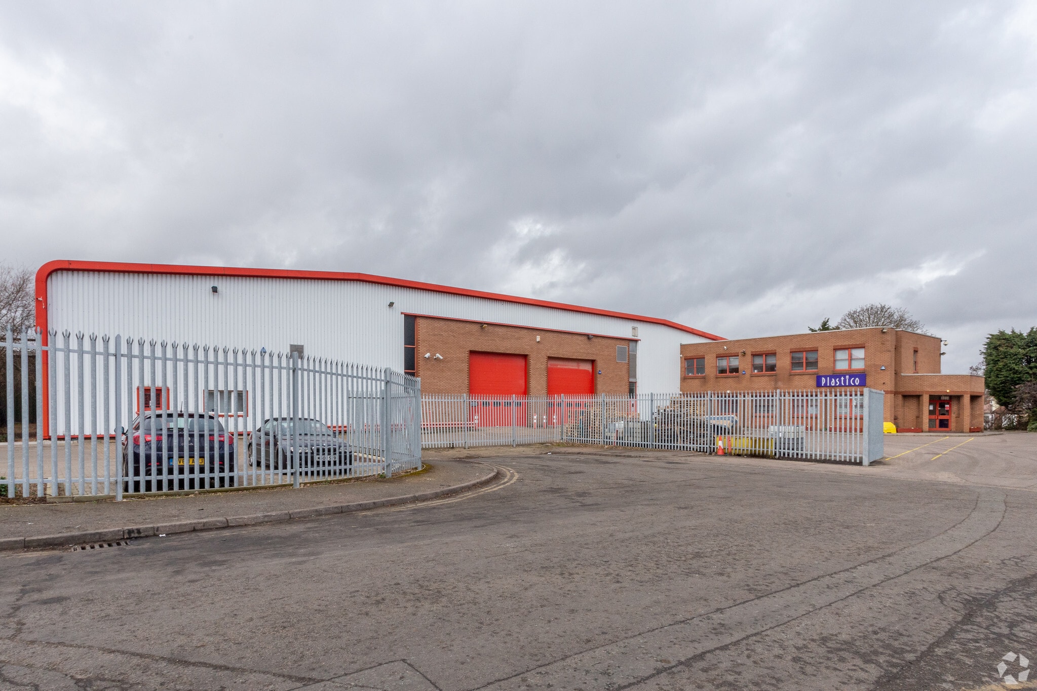 Mansard Close, Northampton for sale Primary Photo- Image 1 of 1