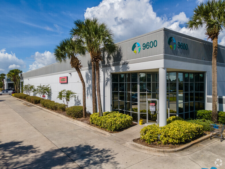 9550 Satellite Blvd, Orlando, FL for lease - Building Photo - Image 1 of 4