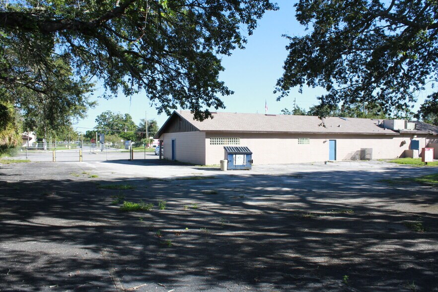 1320 W Oak Ridge Rd, Orlando, FL for sale - Building Photo - Image 2 of 11