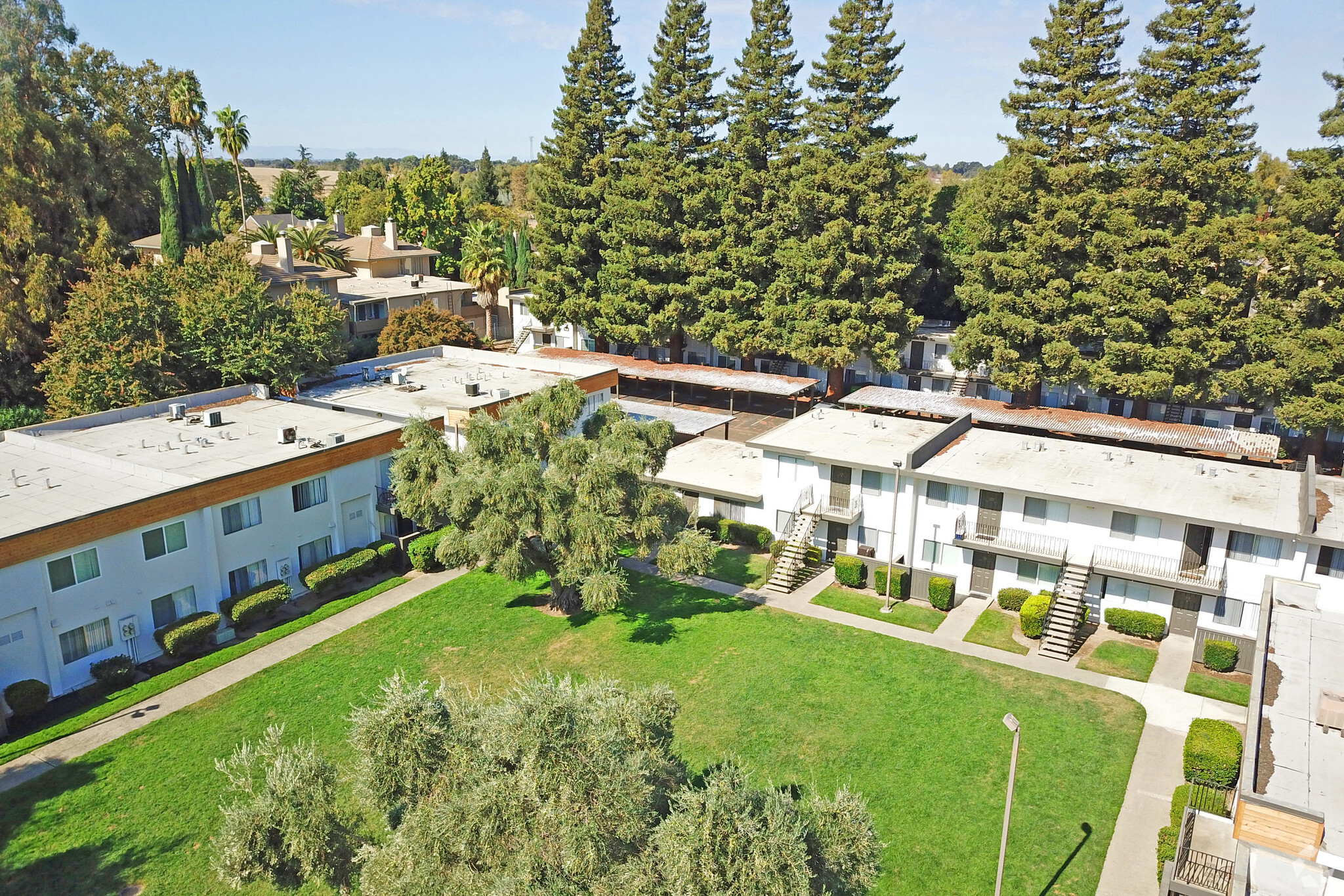 941 43rd Ave, Sacramento, CA for sale Primary Photo- Image 1 of 1