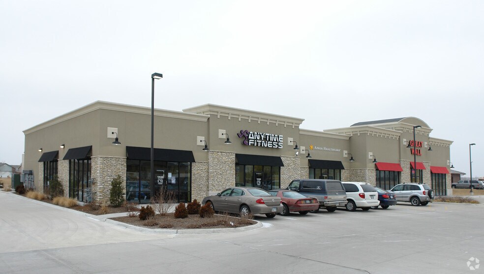 2301-2305 S Kansas St, Newton, KS for sale - Primary Photo - Image 1 of 1