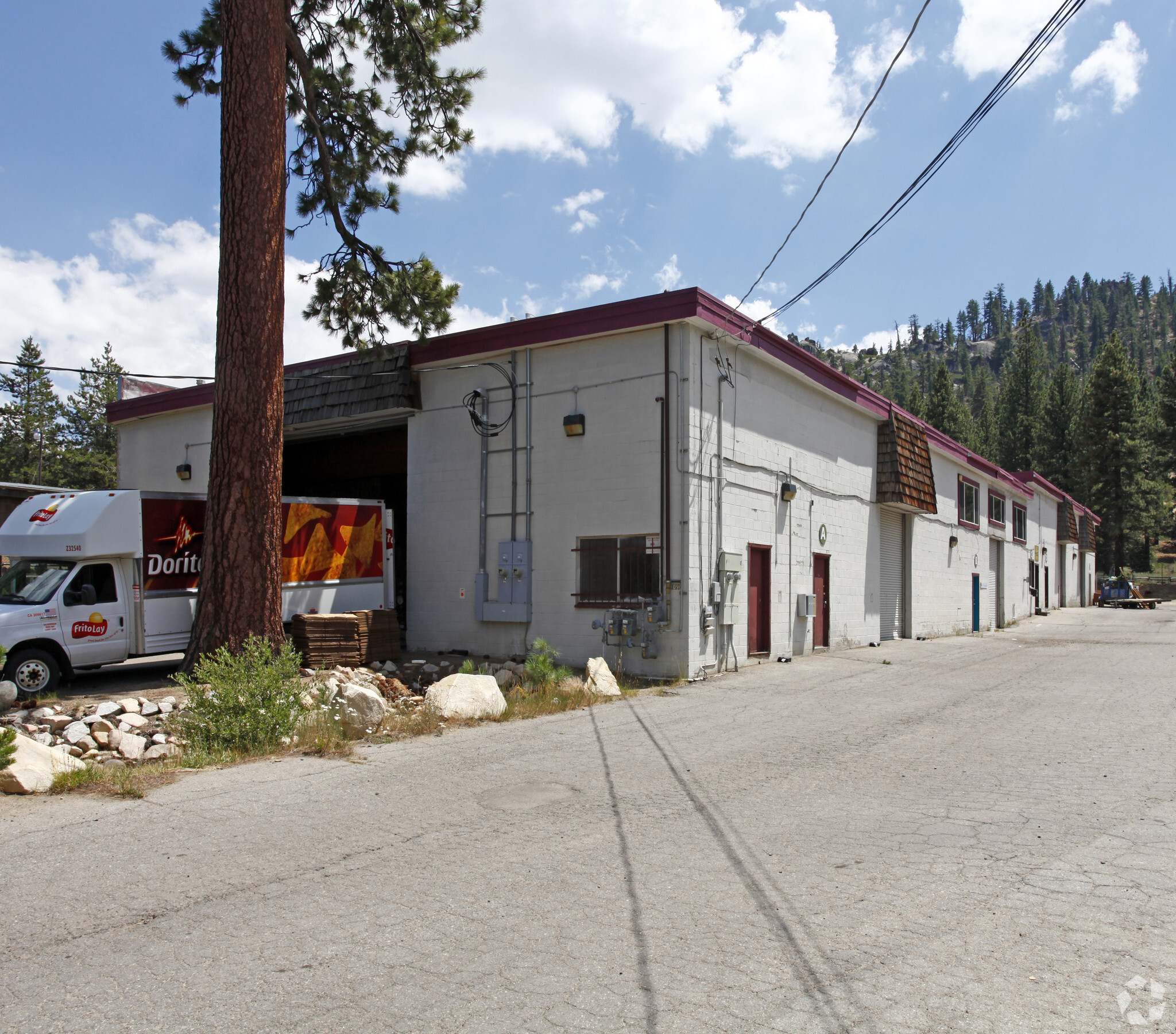 1090 Industrial Ave, South Lake Tahoe, CA for sale Primary Photo- Image 1 of 1