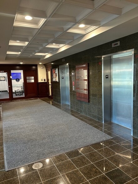 300 Jefferson Blvd, Warwick, RI for sale - Building Photo - Image 3 of 13