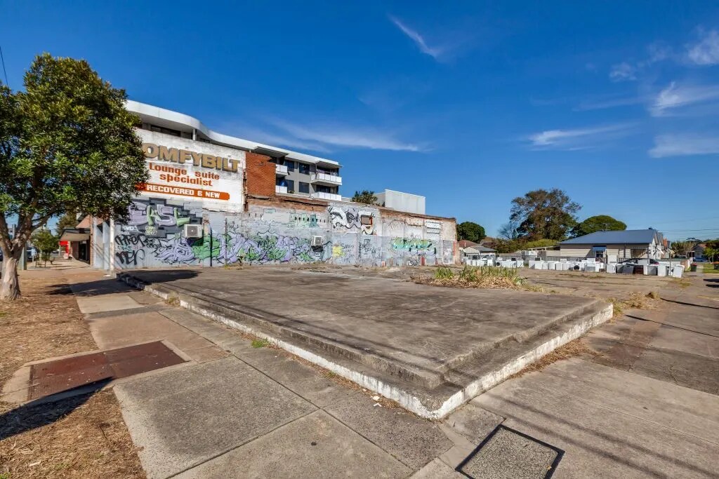 326 Maitland Rd, MAYFIELD for lease Primary Photo- Image 1 of 3