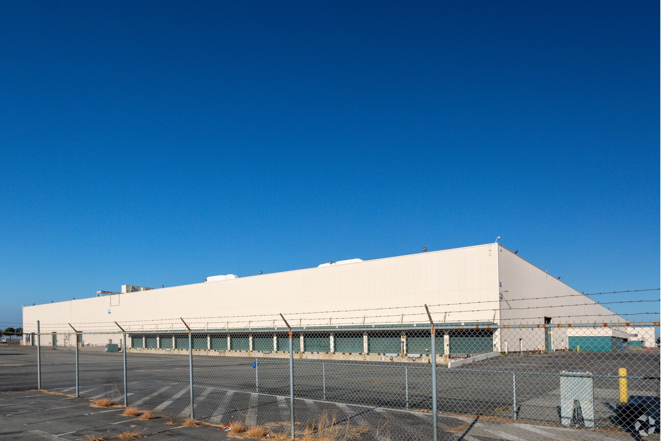 2401 E Wardlow Rd, Long Beach, CA 90807 Goodman Commerce Center Long Beach