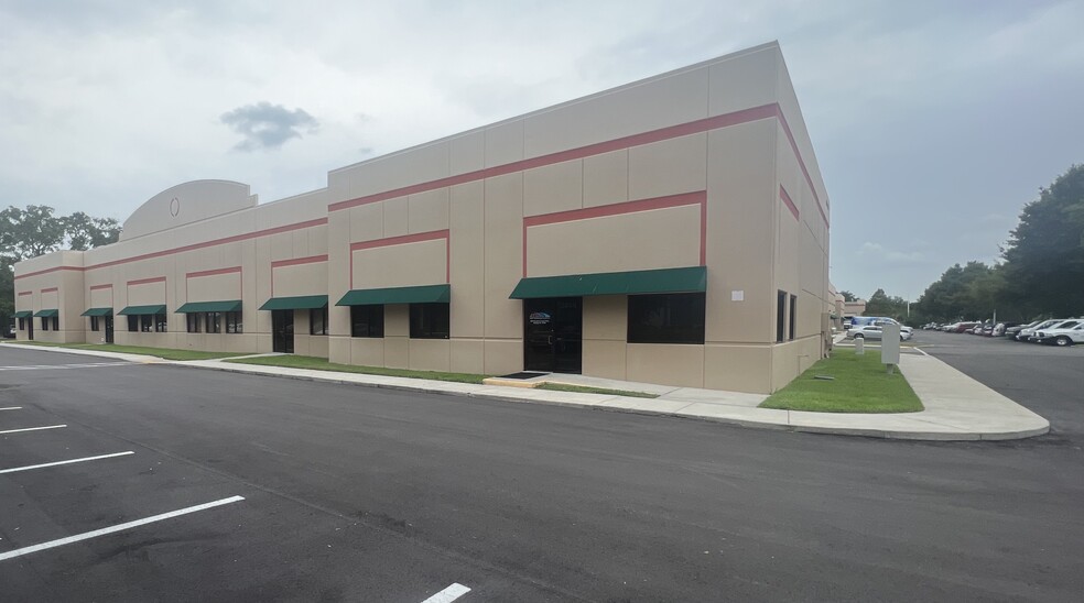 2842-2856 Broadway Center Blvd, Brandon, FL for sale - Building Photo - Image 1 of 1