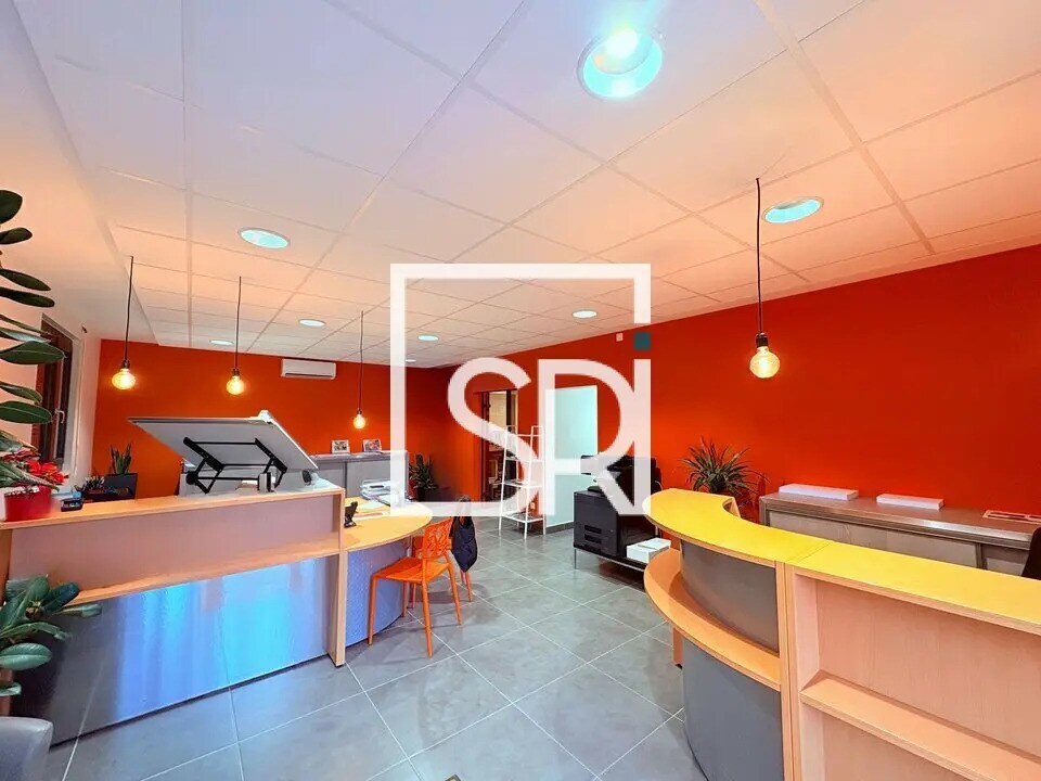 Office in Cébazat for lease Building Photo- Image 1 of 43