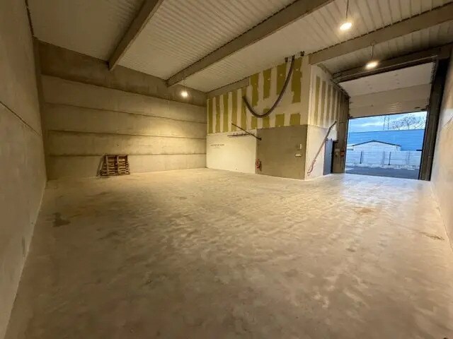 Flex in Mios for lease Interior Photo- Image 1 of 11