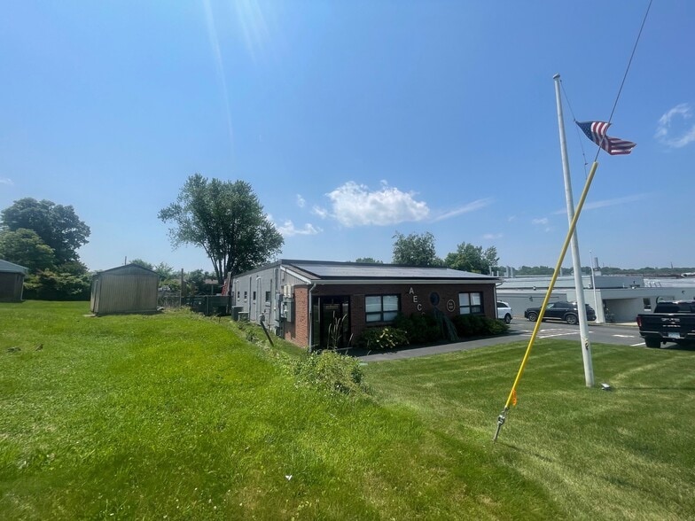 80 Farwell St, West Haven, CT for sale - Building Photo - Image 1 of 1