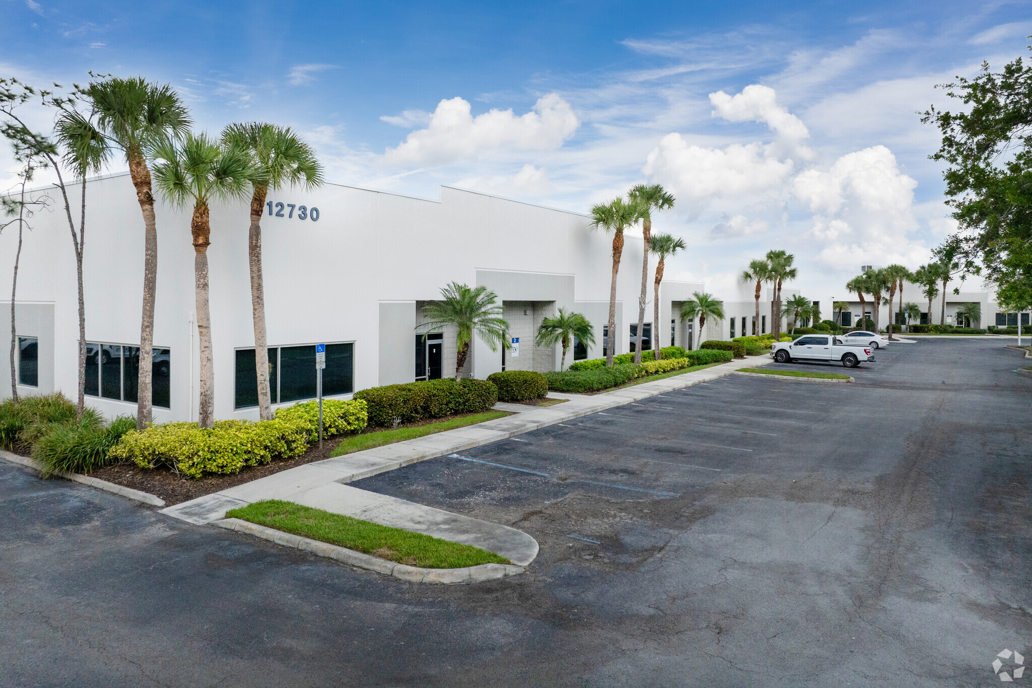 12100 Commerce Lakes Dr, Fort Myers, FL for lease Building Photo- Image 1 of 2