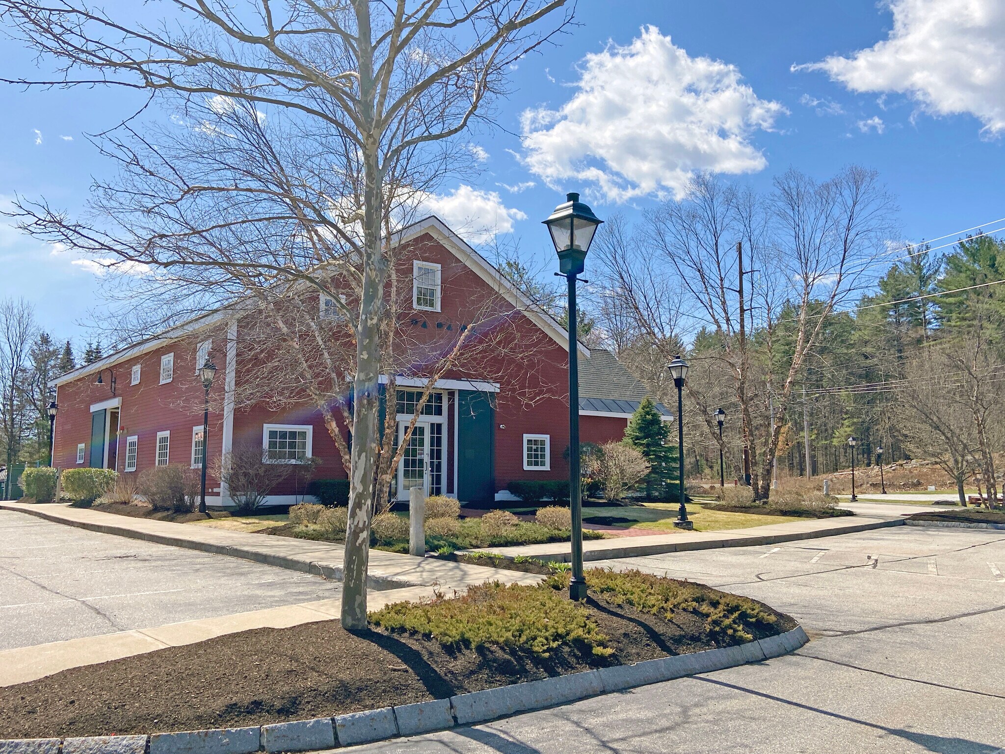 256 Wallace Rd, Bedford, NH 03110 OfficeRetail for Lease