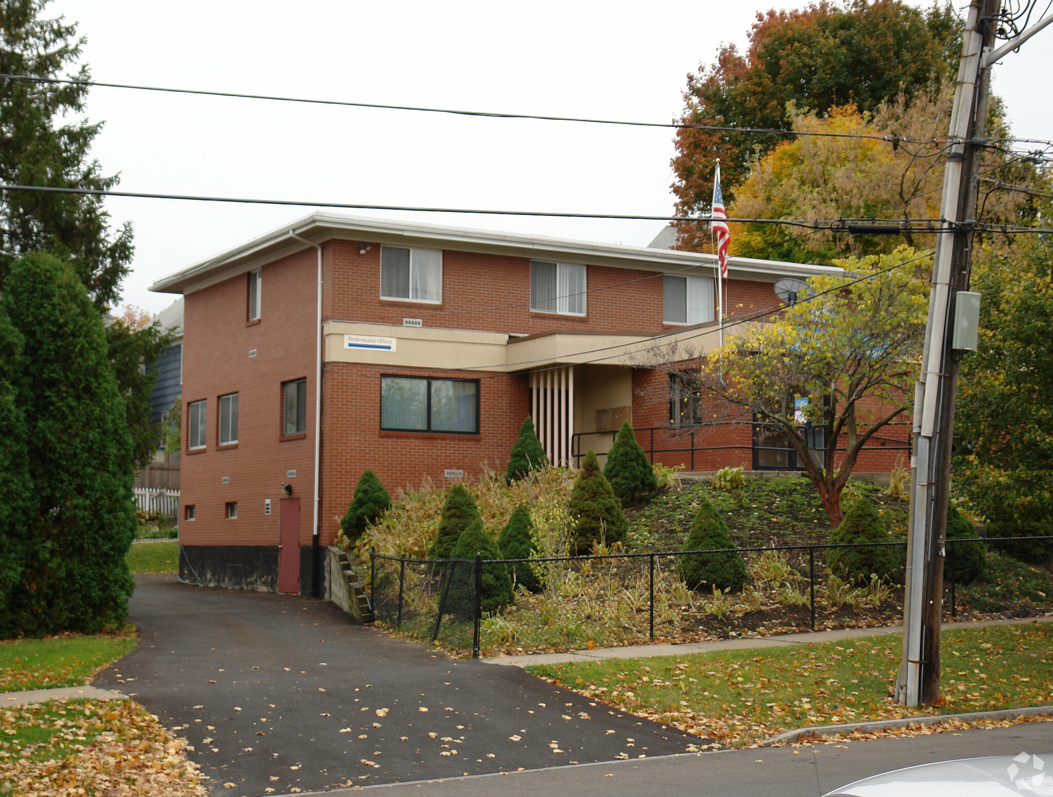 211 Tompkins St, Syracuse, NY for sale Primary Photo- Image 1 of 3