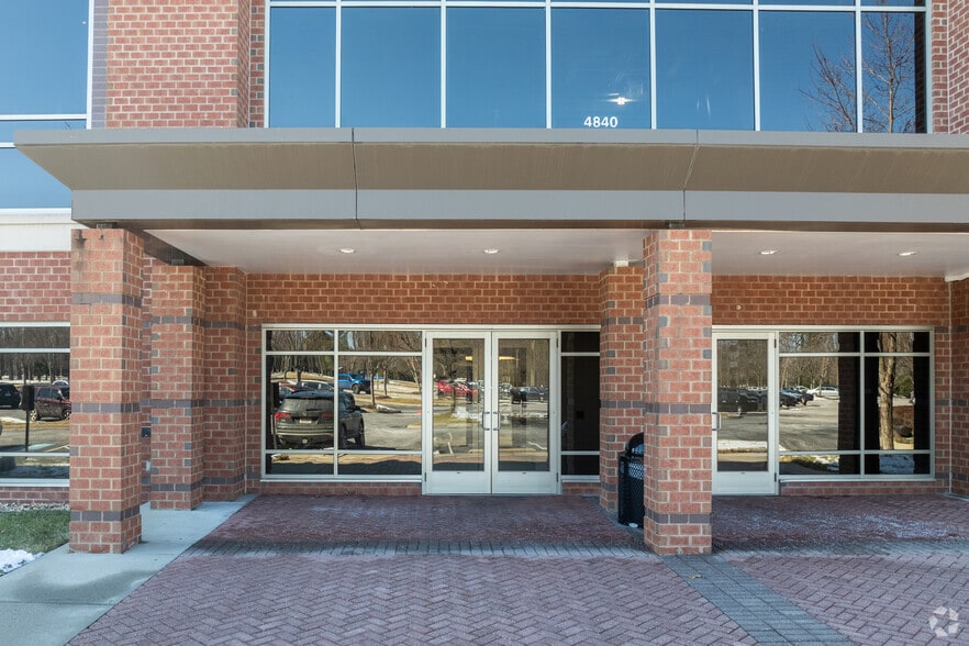 4840 Cox Rd, Glen Allen, VA for lease - Building Photo - Image 3 of 4