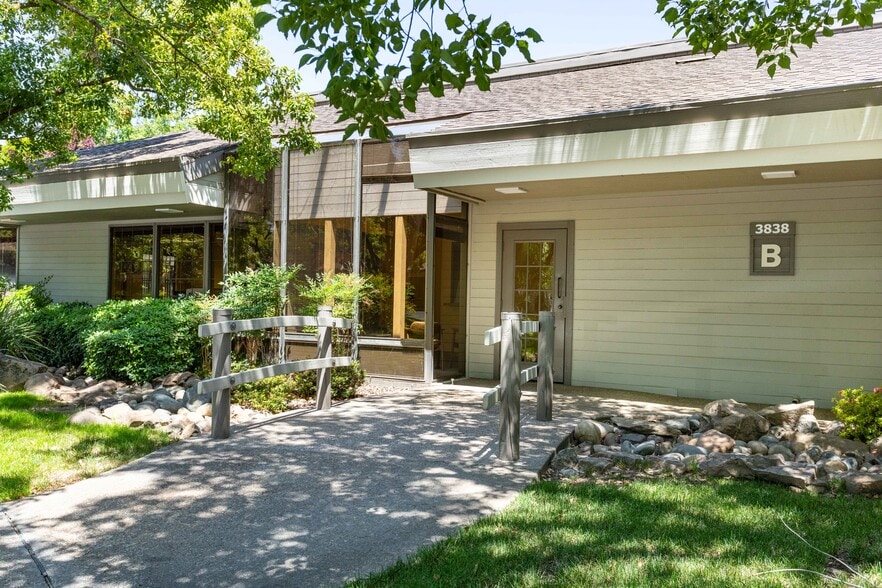 3838 Watt Ave, Sacramento, CA for sale - Building Photo - Image 1 of 1