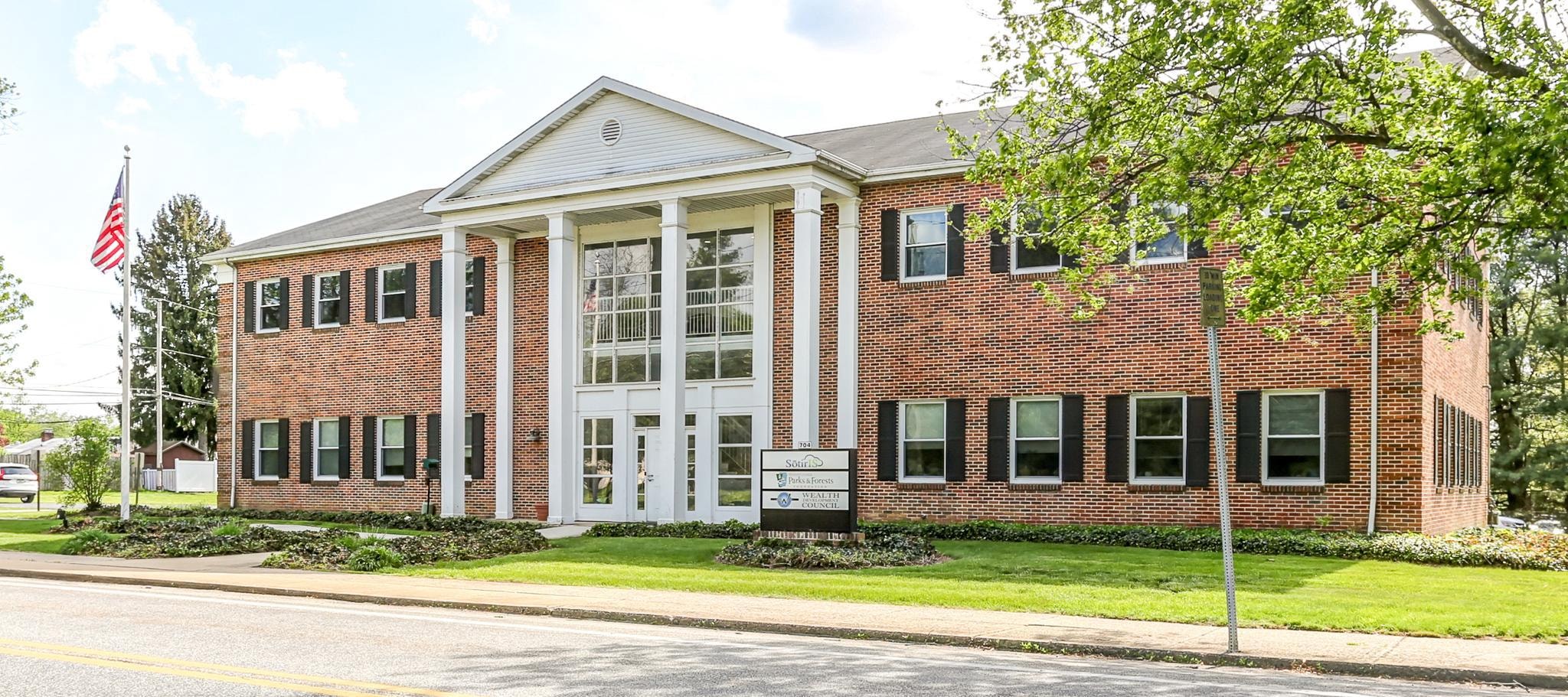 704 Lisburn Rd, Camp Hill, PA for lease Building Photo- Image 1 of 13