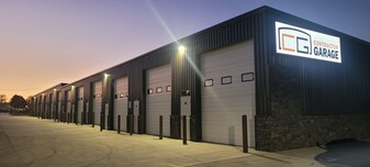 Contractor Garage - Premium Storage Units - Warehouse