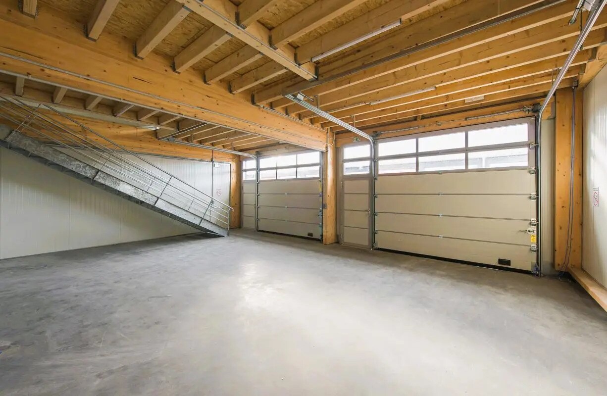 Flex in Niort for lease Interior Photo- Image 1 of 12