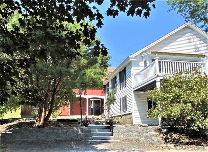 17 Drowne Rd, Old Chatham, NY 12136