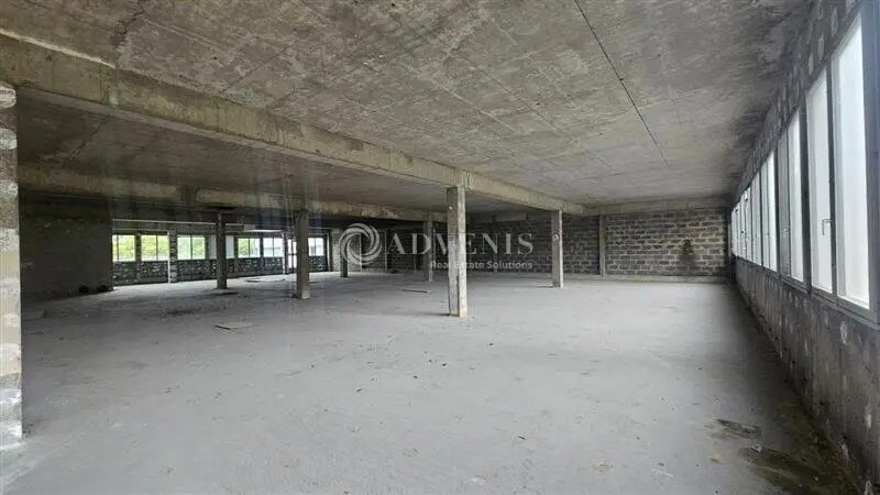 Retail in Mons-en-Baroeul for lease - Interior Photo - Image 2 of 6