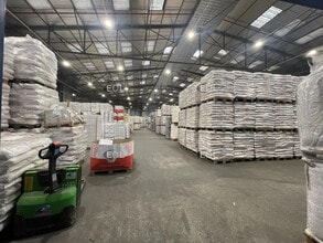 Industrial in Gennevilliers for lease Interior Photo- Image 2 of 3