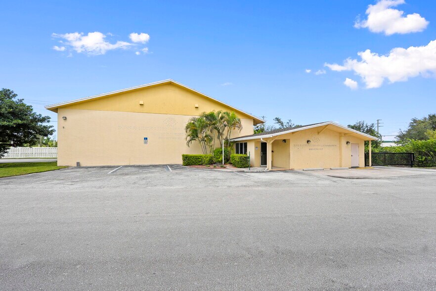 1110 SW Martin Downs Blvd, Palm City, FL for sale - Building Photo - Image 3 of 35
