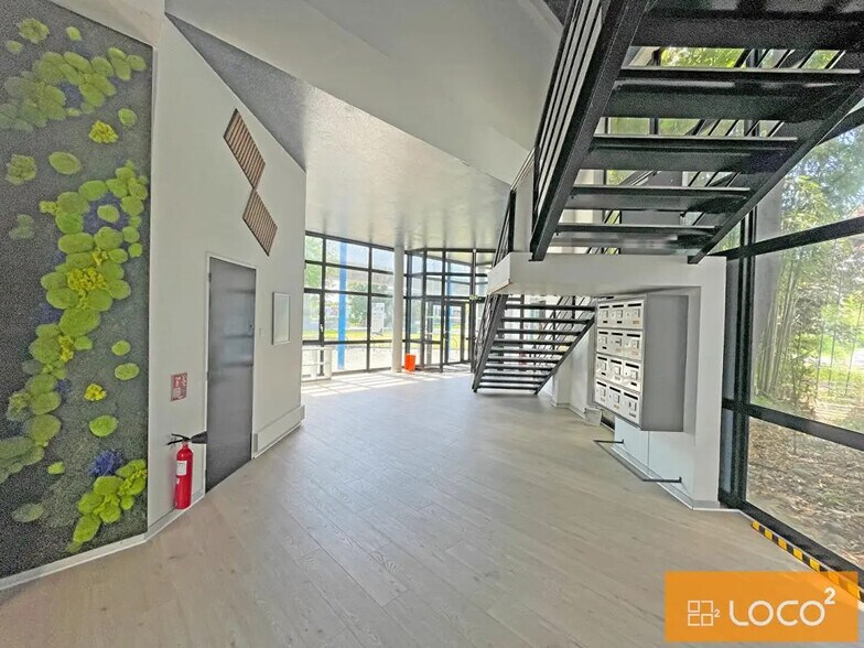 Office in Labège for lease - Lobby - Image 1 of 12
